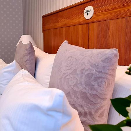 Hotel Schieferhof - Glaslust Neuhaus am Rennweg Esterno foto