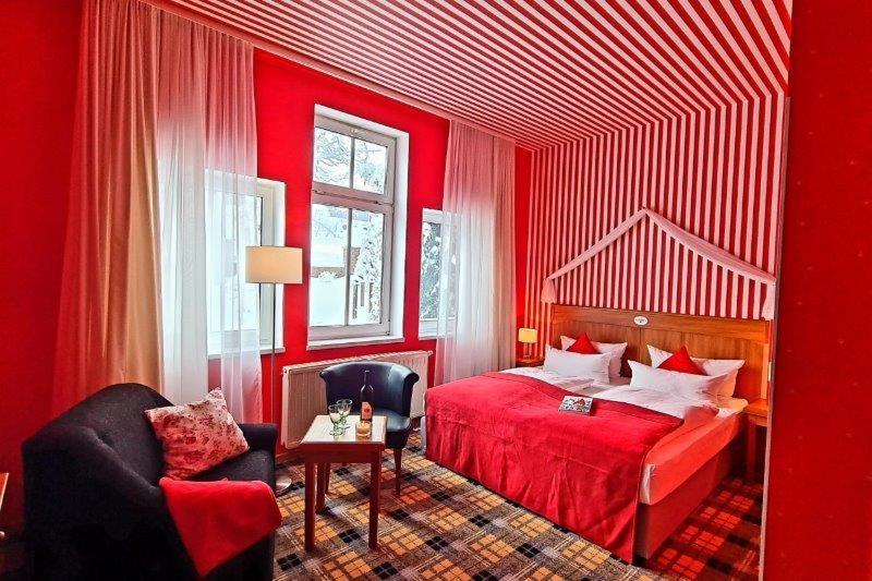 Hotel Schieferhof - Glaslust Neuhaus am Rennweg Esterno foto