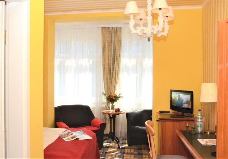 Hotel Schieferhof - Glaslust Neuhaus am Rennweg Esterno foto