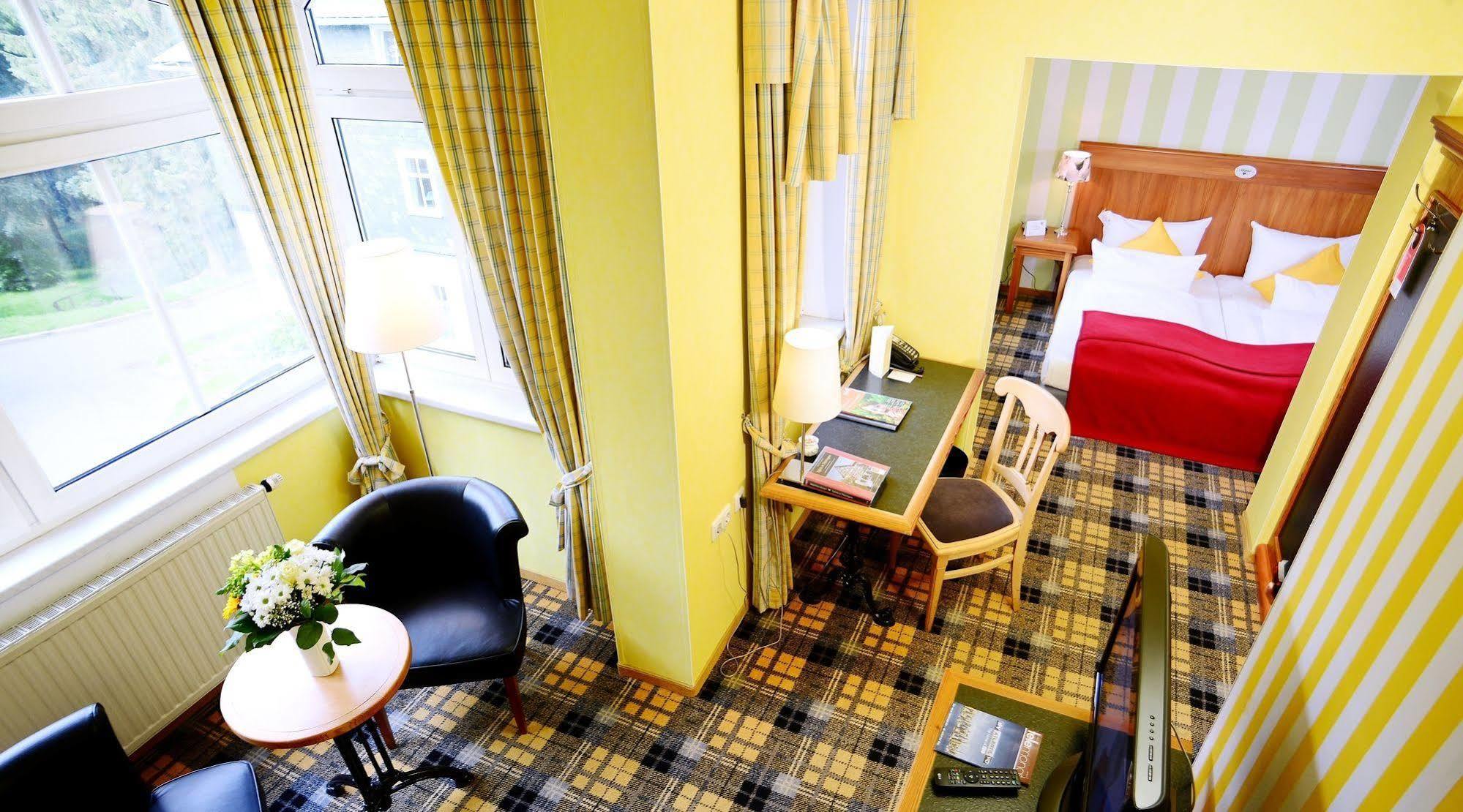 Hotel Schieferhof - Glaslust Neuhaus am Rennweg Esterno foto