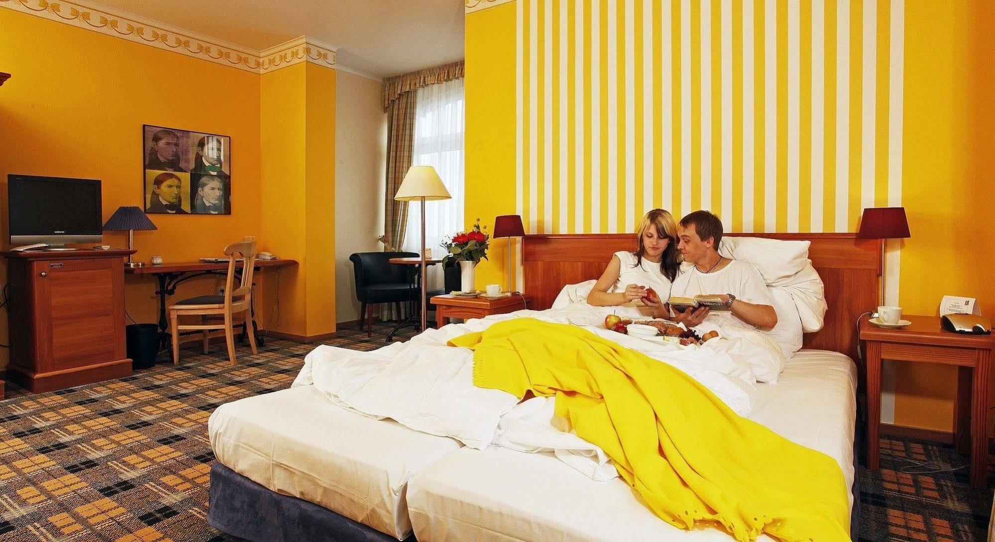 Hotel Schieferhof - Glaslust Neuhaus am Rennweg Esterno foto
